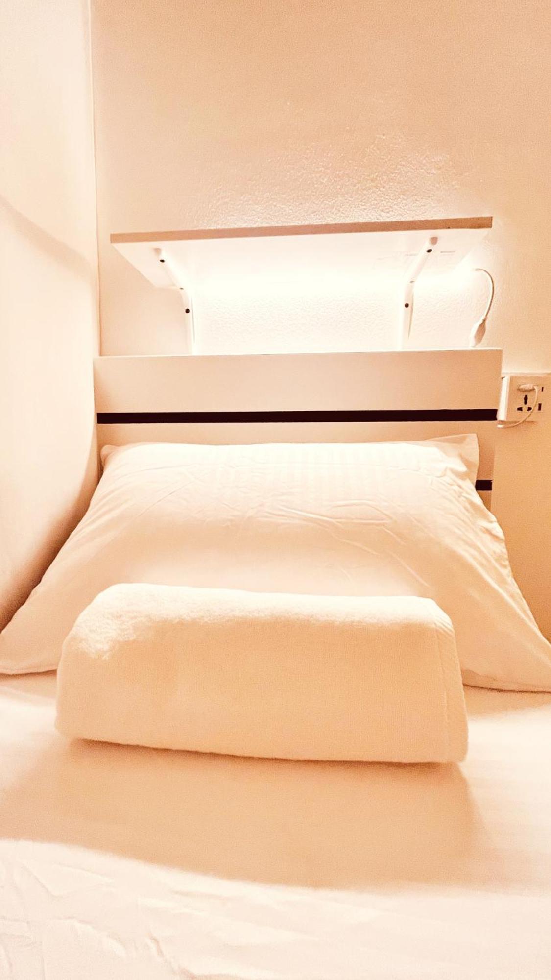Westay Hostel Dubaï Extérieur photo