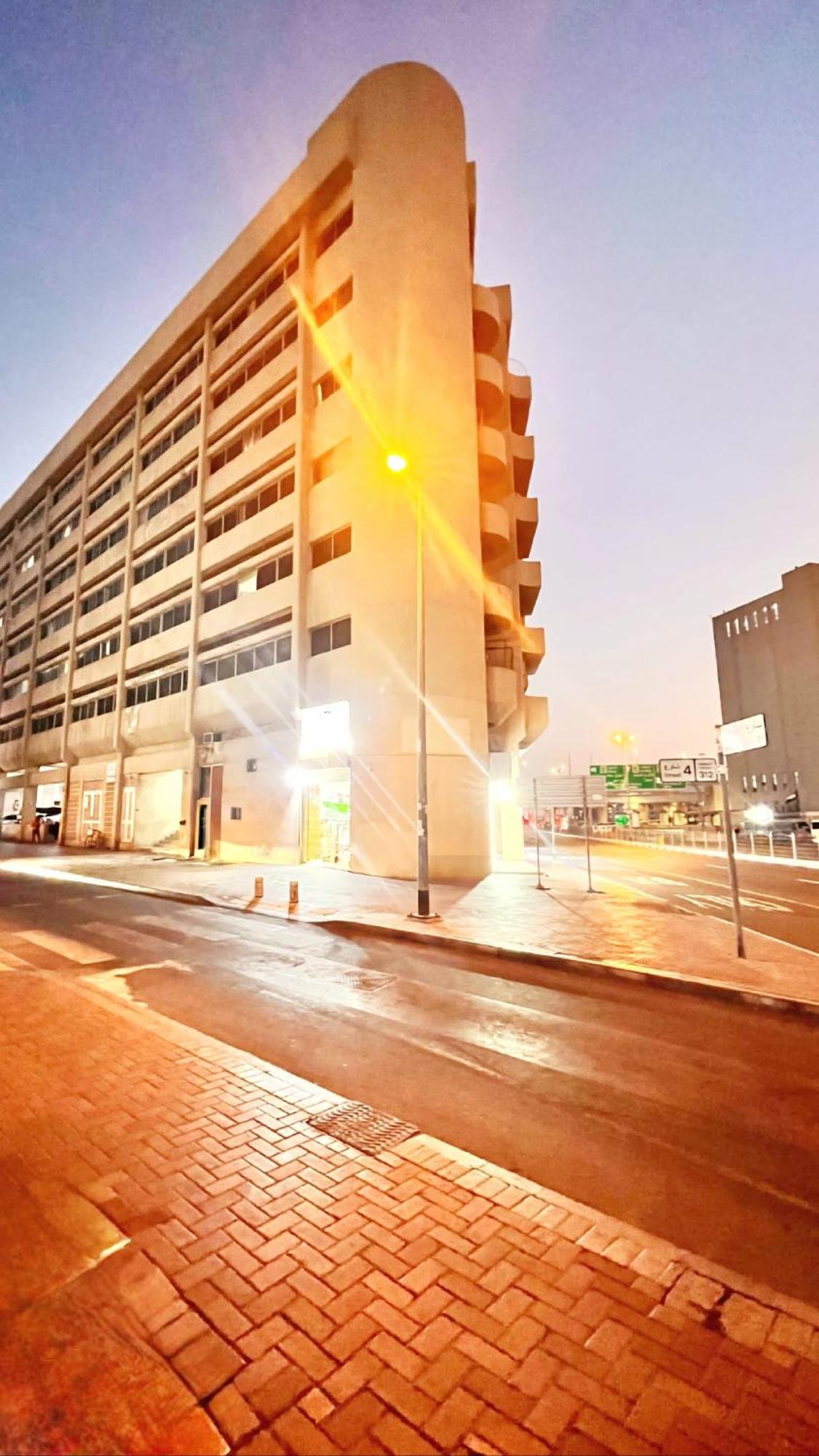 Westay Hostel Dubaï Extérieur photo